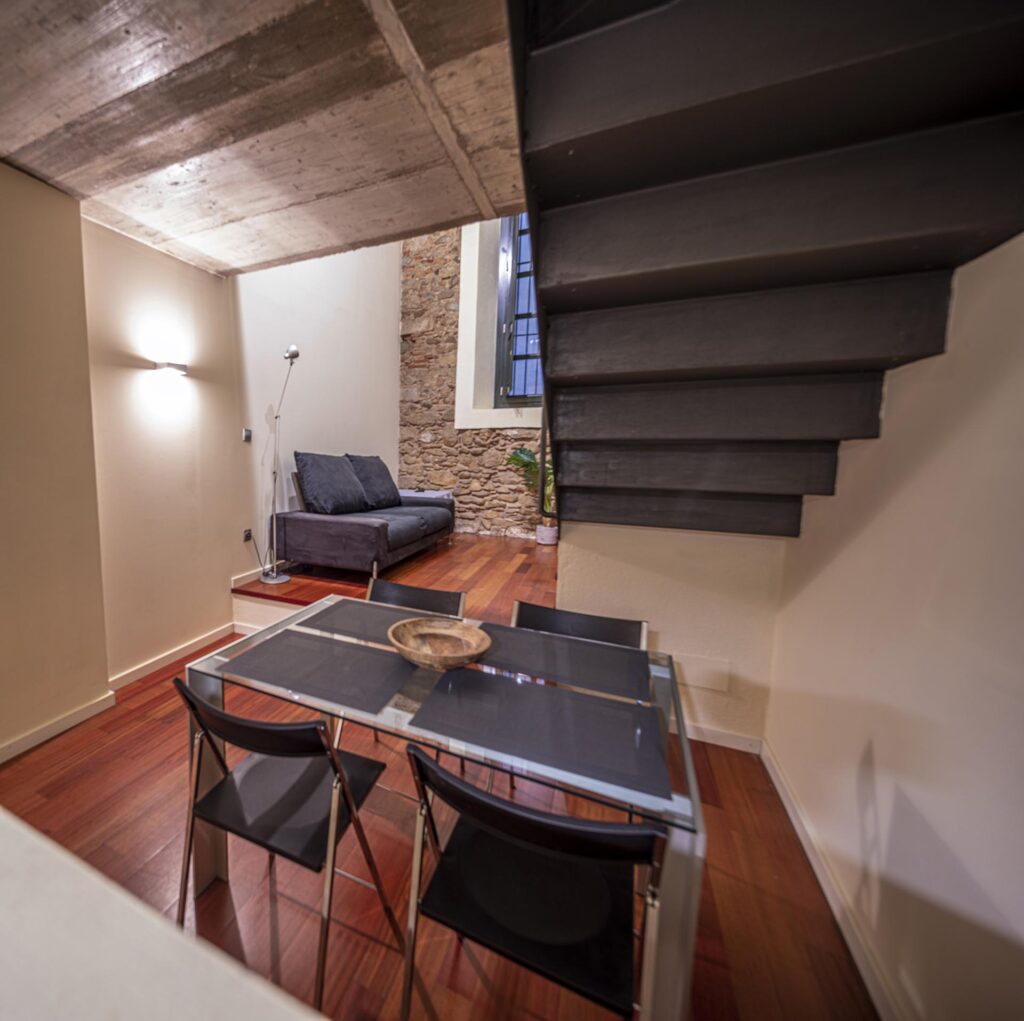 Dining room of the Santa Rosa Apartment