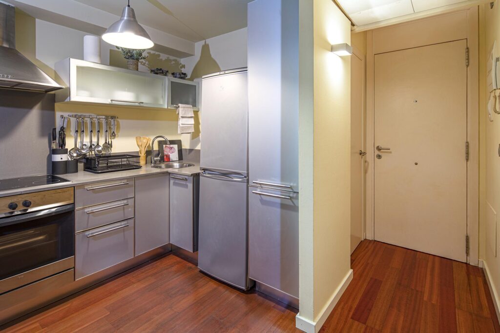 Entrance and kitchen of the Santa Rosa Apartment