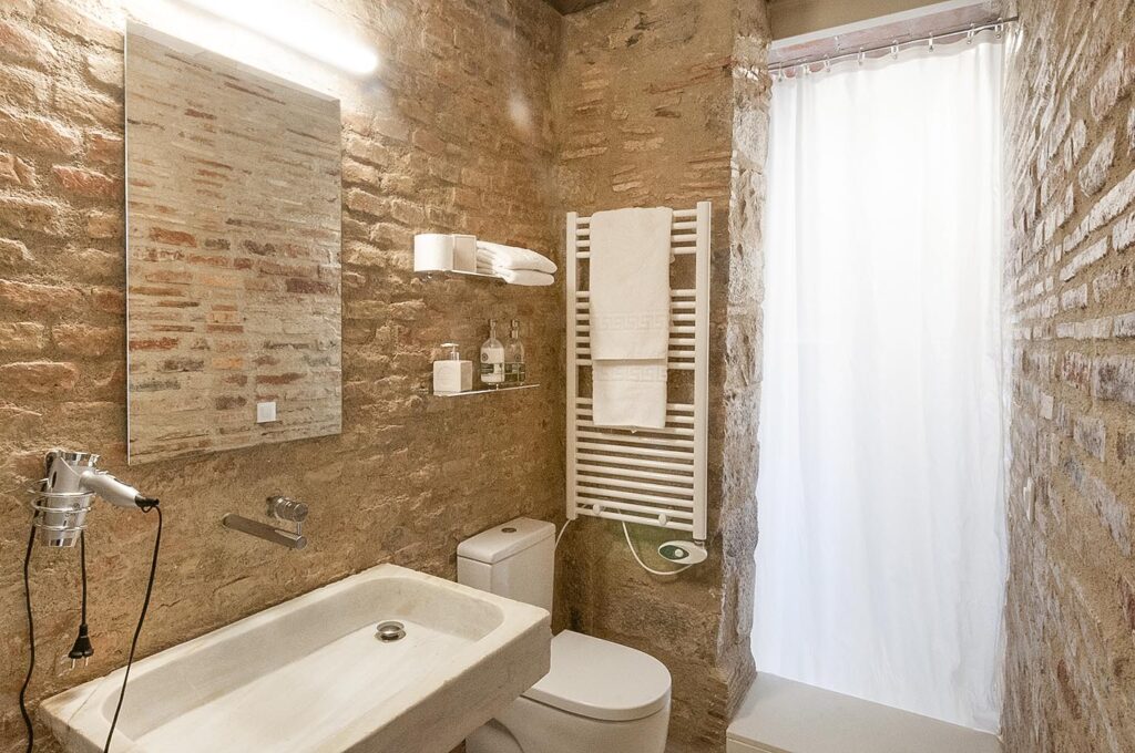 Toilettes de l'appartement Sant Félix