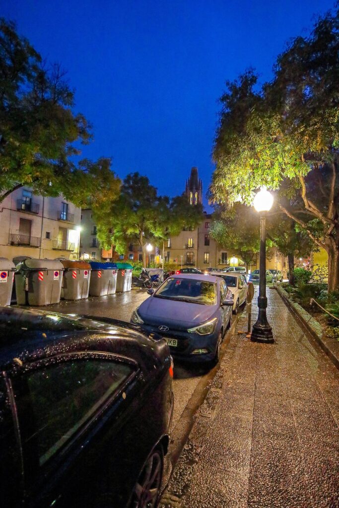 Night view of Girona, near the Santa Rosa apartment